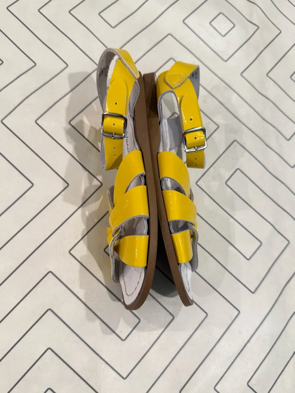 Salt Water Sandals by Hoy size bright